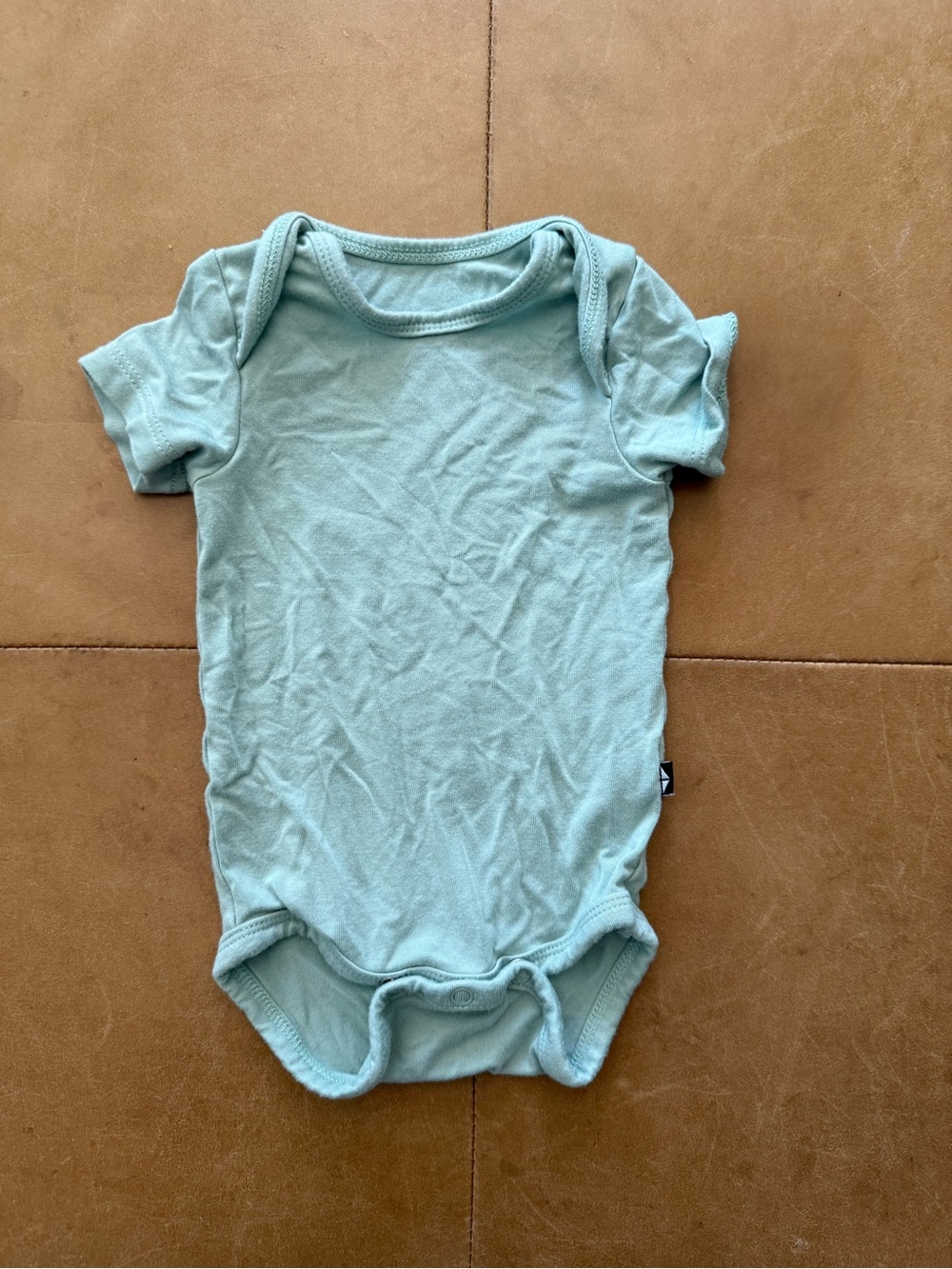 ❤️$10 FLASH SALE❤️Kyte Viscose Bamboo Newborn Onesie